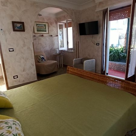 Villa Dei Fiori B&B Κάπρι Εξωτερικό φωτογραφία